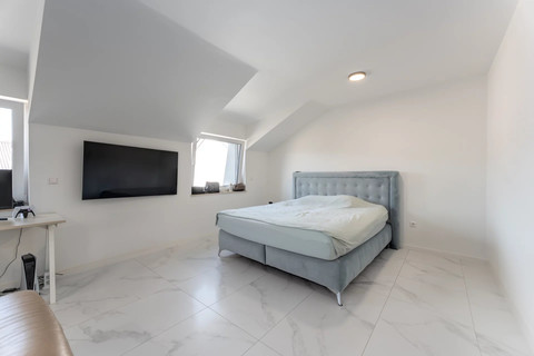 Semi-detached with 4 bedroom(s) to sell in Canach