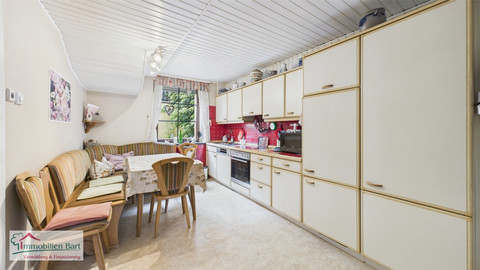 House with 4  bedroom(s) to sell in Perl