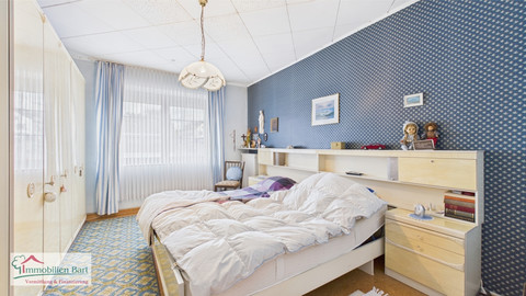 House with 4  bedroom(s) to sell in Perl