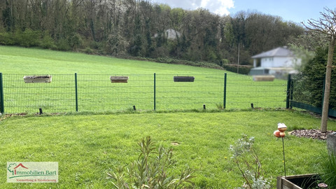 House with 3  bedroom(s) to sell in Perl