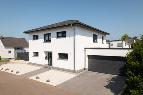 House with 4 bedroom(s) to sell in Perl