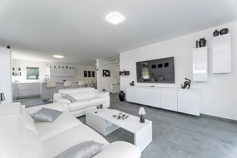 House with 4 bedroom(s) to sell in Perl