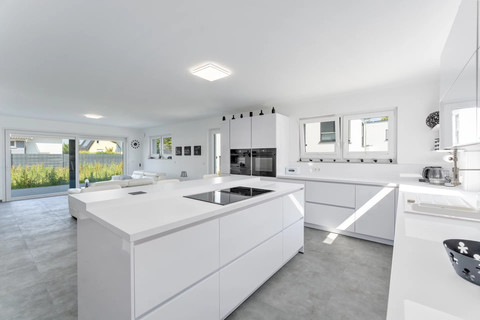 House with 4 bedroom(s) to sell in Perl