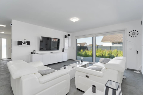 House with 4 bedroom(s) to sell in Perl