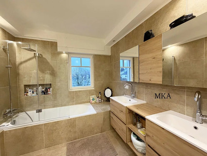 Moradia geminada com 6 quarto(s) para venda em Luxembourg-Merl