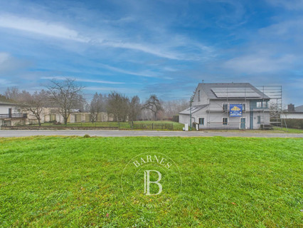 Land to sell in Baschleiden