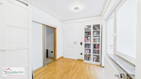 House with 5  bedroom(s) to sell in Perl