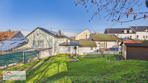 House with 5  bedroom(s) to sell in Perl