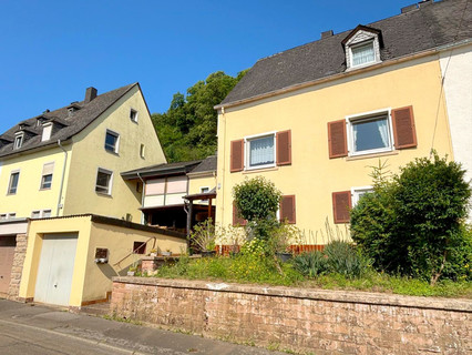 House with 5 bedroom(s) to sell in Trier-Ehrang