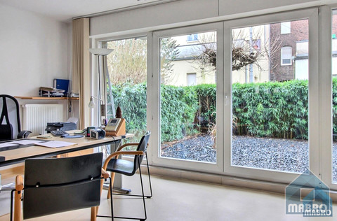 Büro 2 Zimmer zu verkaufen in Esch-sur-Alzette