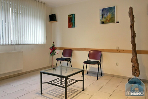 Büro 2 Zimmer zu verkaufen in Esch-sur-Alzette