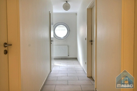 Büro 2 Zimmer zu verkaufen in Esch-sur-Alzette