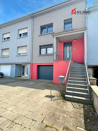 Haus 4 Zimmer zu verkaufen in Soleuvre