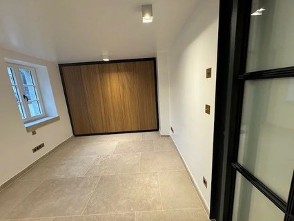 Office with 2 bedroom(s) to rent in Luxembourg