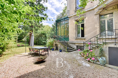 Luxurious house with 11 bedroom(s) to sell in Nancy