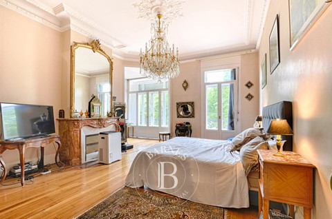 Luxurious house with 11 bedroom(s) to sell in Nancy