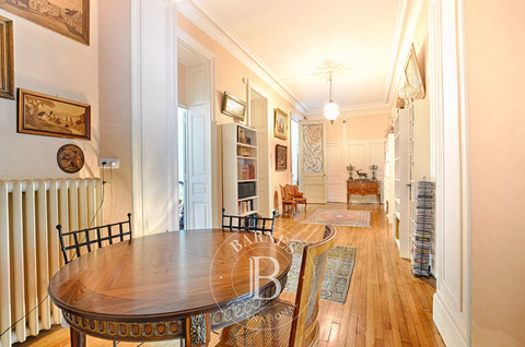 Luxurious house with 11 bedroom(s) to sell in Nancy