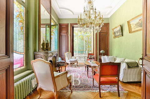 Luxurious house with 11 bedroom(s) to sell in Nancy