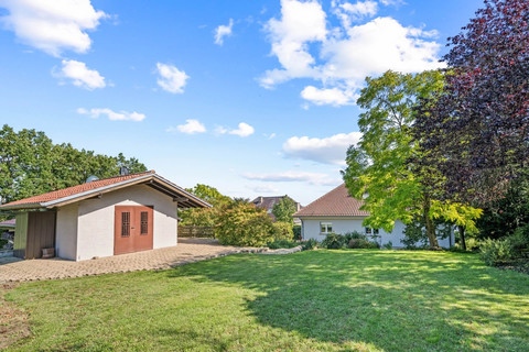 House with 6 bedroom(s) to sell in Roeser