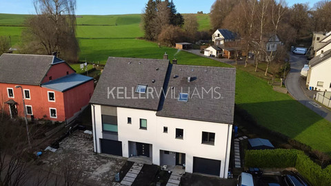 Moradia com 4 quarto(s) para venda em Colpach-Haut