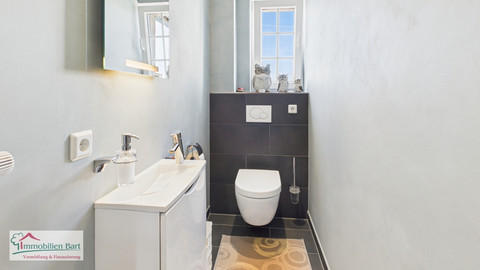 House with 5  bedroom(s) to sell in Freudenburg