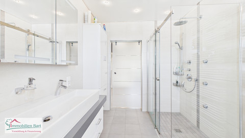 House with 5  bedroom(s) to sell in Freudenburg