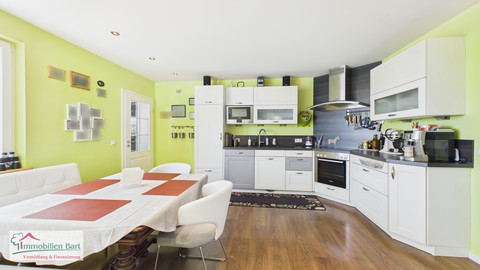 House with 5  bedroom(s) to sell in Freudenburg