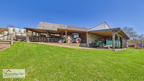 House with 5  bedroom(s) to sell in Perl