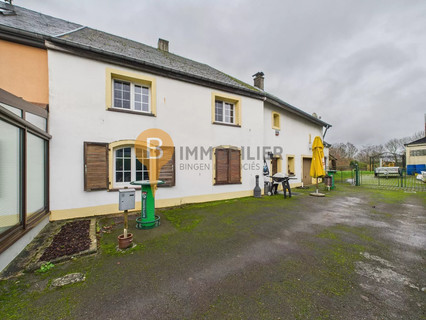 Moradia geminada com 3 quarto(s) para venda em Boulaide