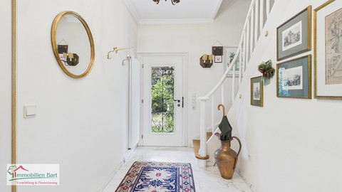 House with 7  bedroom(s) to sell in Perl