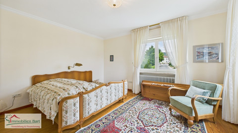 House with 7  bedroom(s) to sell in Perl