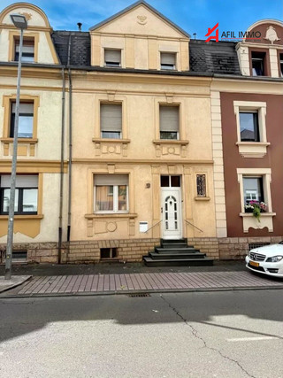 Moradia com 5 quarto(s) para venda em Esch-sur-Alzette