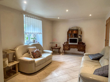 Moradia com 5 quarto(s) para venda em Bavigne