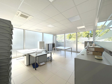 Warehouse/storage area to sell in Treves-Euren