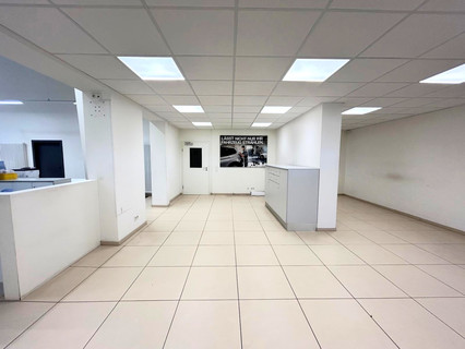 Warehouse/storage area to sell in Treves-Euren