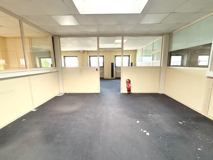 Warehouse/storage area to sell in Treves-Euren