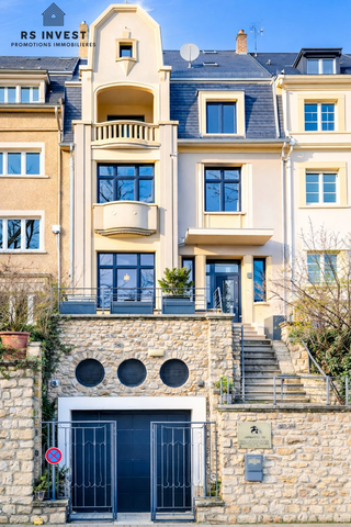 Casa senhorial com 4 quarto(s) para venda em Luxembourg-Limpertsberg