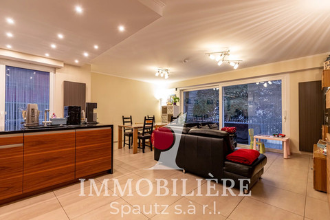 Apartamento com 3 quarto(s) para venda em Reuland