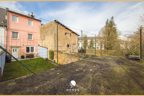 Casa geminada com 4 quarto(s) para venda em Differdange