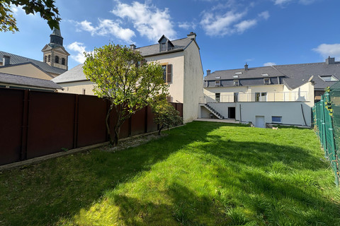 Moradia com 4 quarto(s) para venda em Kehlen