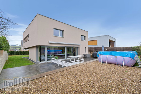 Moradia com 4 quarto(s) para venda em Ellange