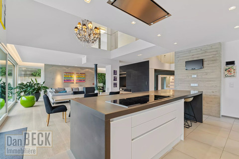 Moradia com 4 quarto(s) para venda em Ellange