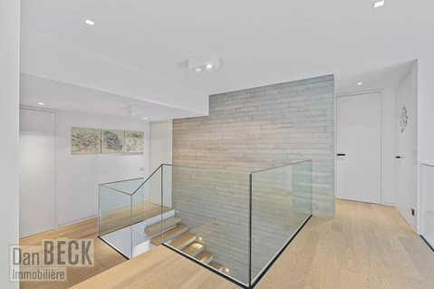 Moradia com 4 quarto(s) para venda em Ellange