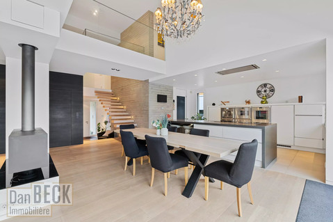 Moradia com 4 quarto(s) para venda em Ellange