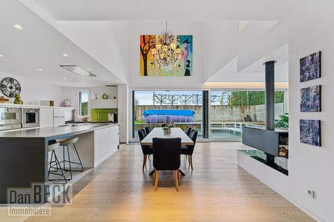 Moradia com 4 quarto(s) para venda em Ellange