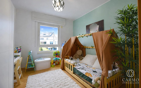 Moradia com 4 quarto(s) para venda em Roodt-sur-Syre