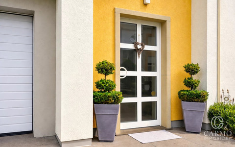 Moradia com 4 quarto(s) para venda em Roodt-sur-Syre