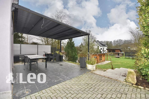 Moradia com 3 quarto(s) para venda em Roth a.d. Our