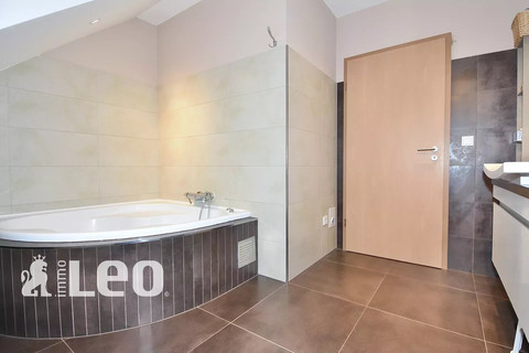 Moradia com 3 quarto(s) para venda em Roth a.d. Our