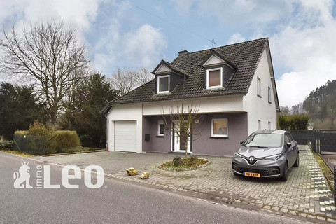 Moradia com 3 quarto(s) para venda em Roth a.d. Our